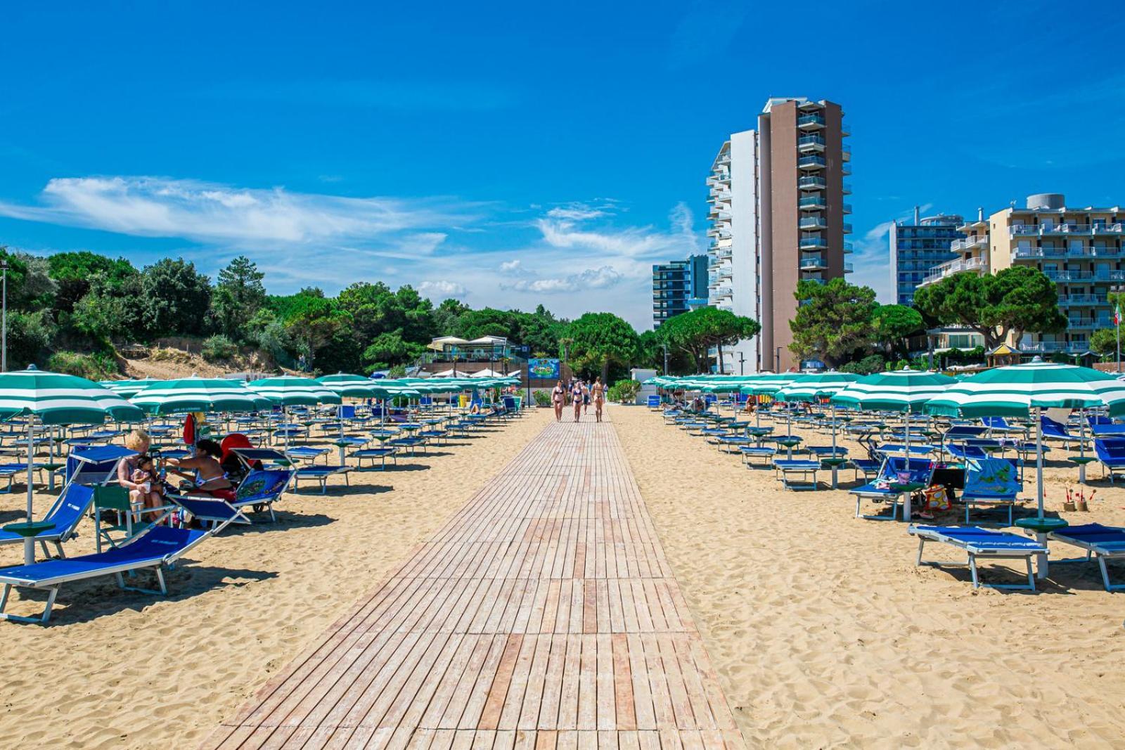 Appartamenti Bianco Nero Lignano Sabbiadoro Buitenkant foto